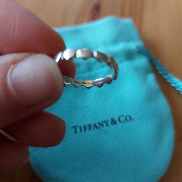 Tiffany&Co Heart Ring - Picture 5 of 5